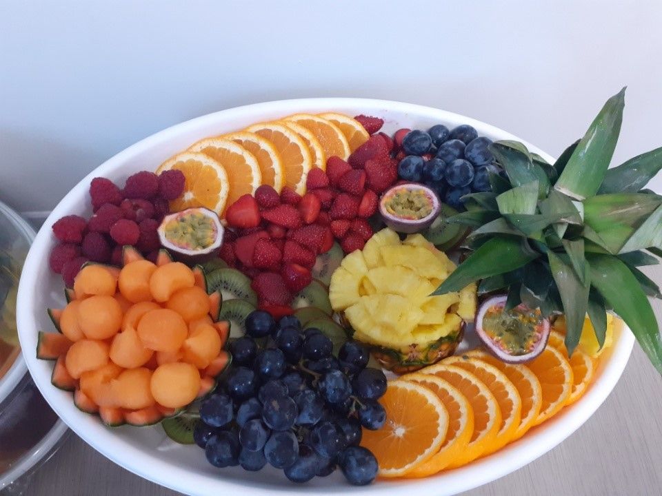 Plateau de fruits découpés-  4/6 personnes